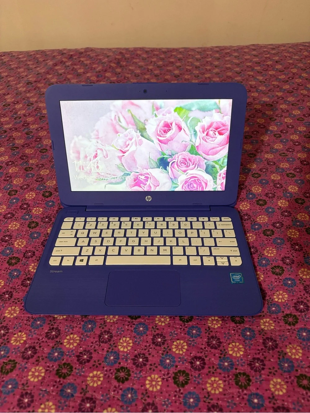2016 HP Stream Purple Laptop 11.6 inch Screen LOCKED Charger included 🔌